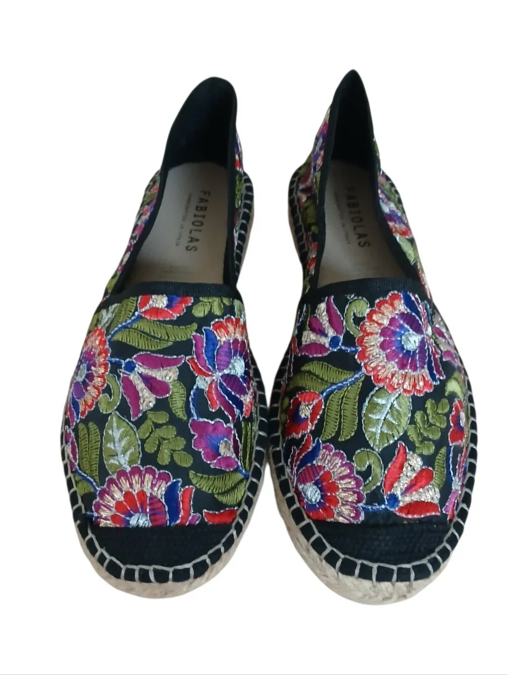 NWOB Fabiolas Handcrafted In Spain Floral Embroidered Espadrilles 8.5/39 Bohemia